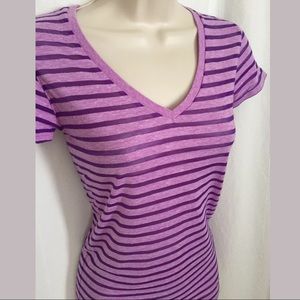 Under Armour Heat Gear Shirt Burnt Out Purple  XS